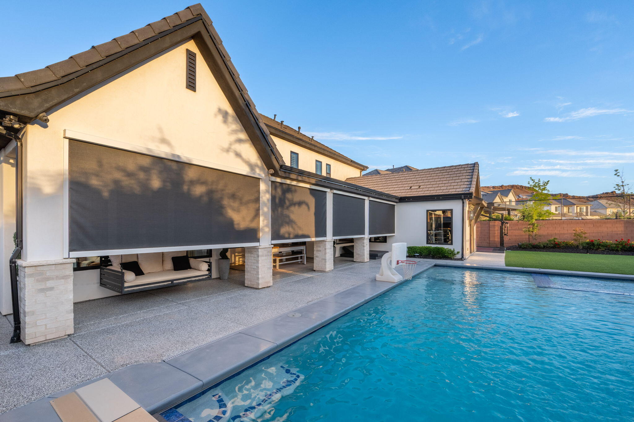 MAPLE ESTATES - Residential