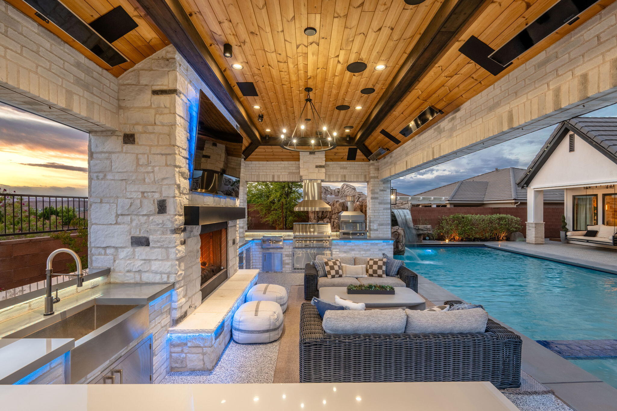 MAPLE ESTATES - Residential