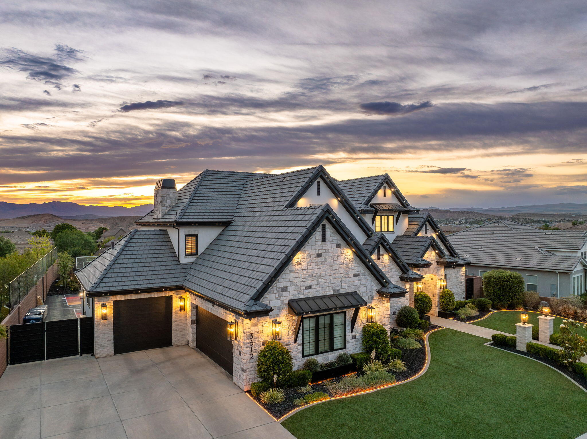 MAPLE ESTATES - Residential