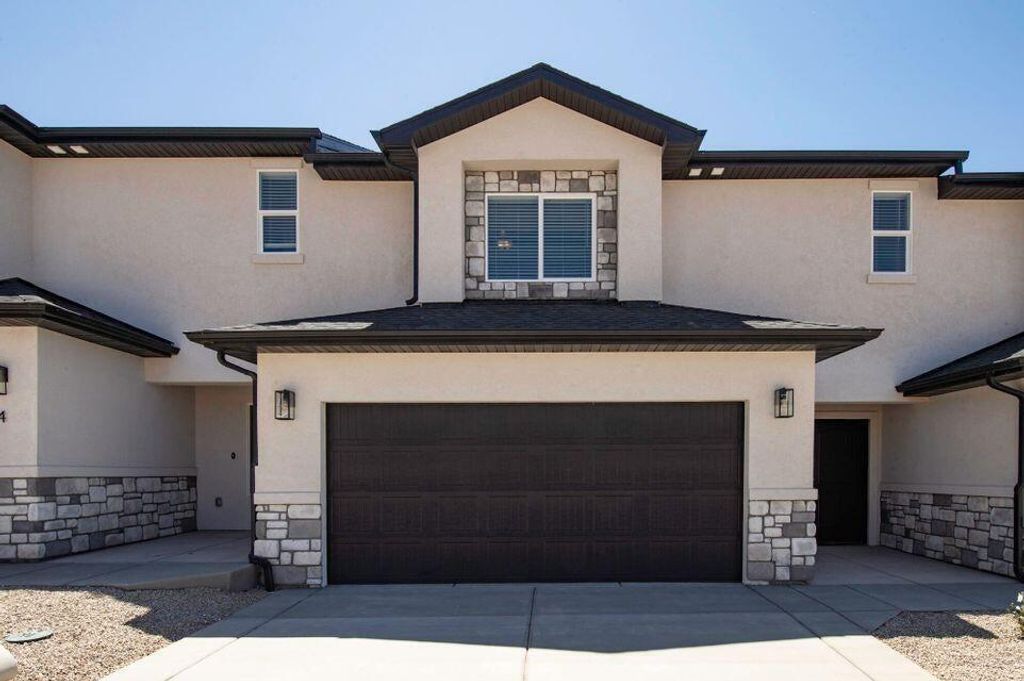 Photo of 668 E Fiddlers Canyon RD 24 #24, Cedar City, UT 84720 (MLS # 26-271402)