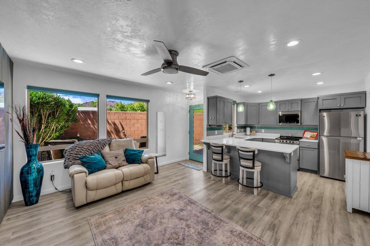 QUAIL COVE - Residential