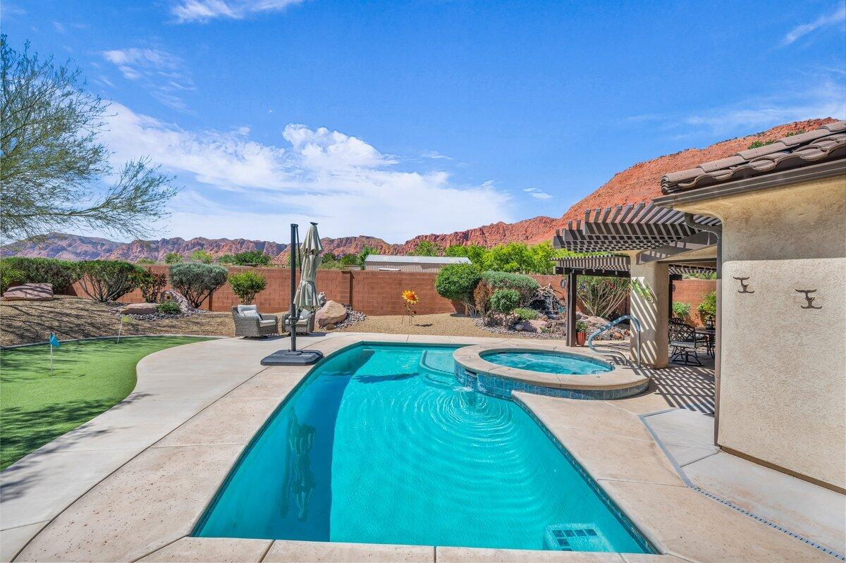 QUAIL COVE - Residential