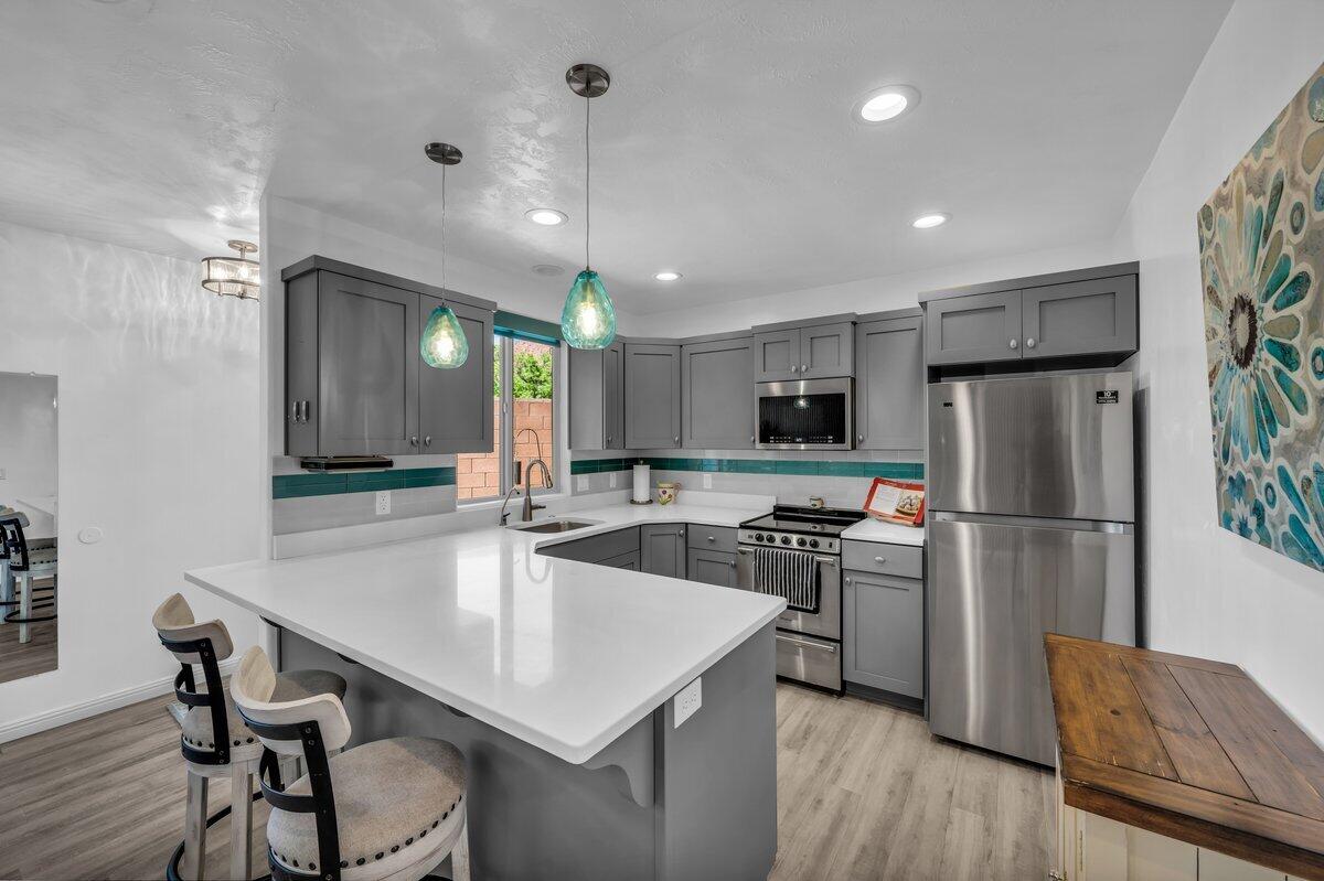 QUAIL COVE - Residential