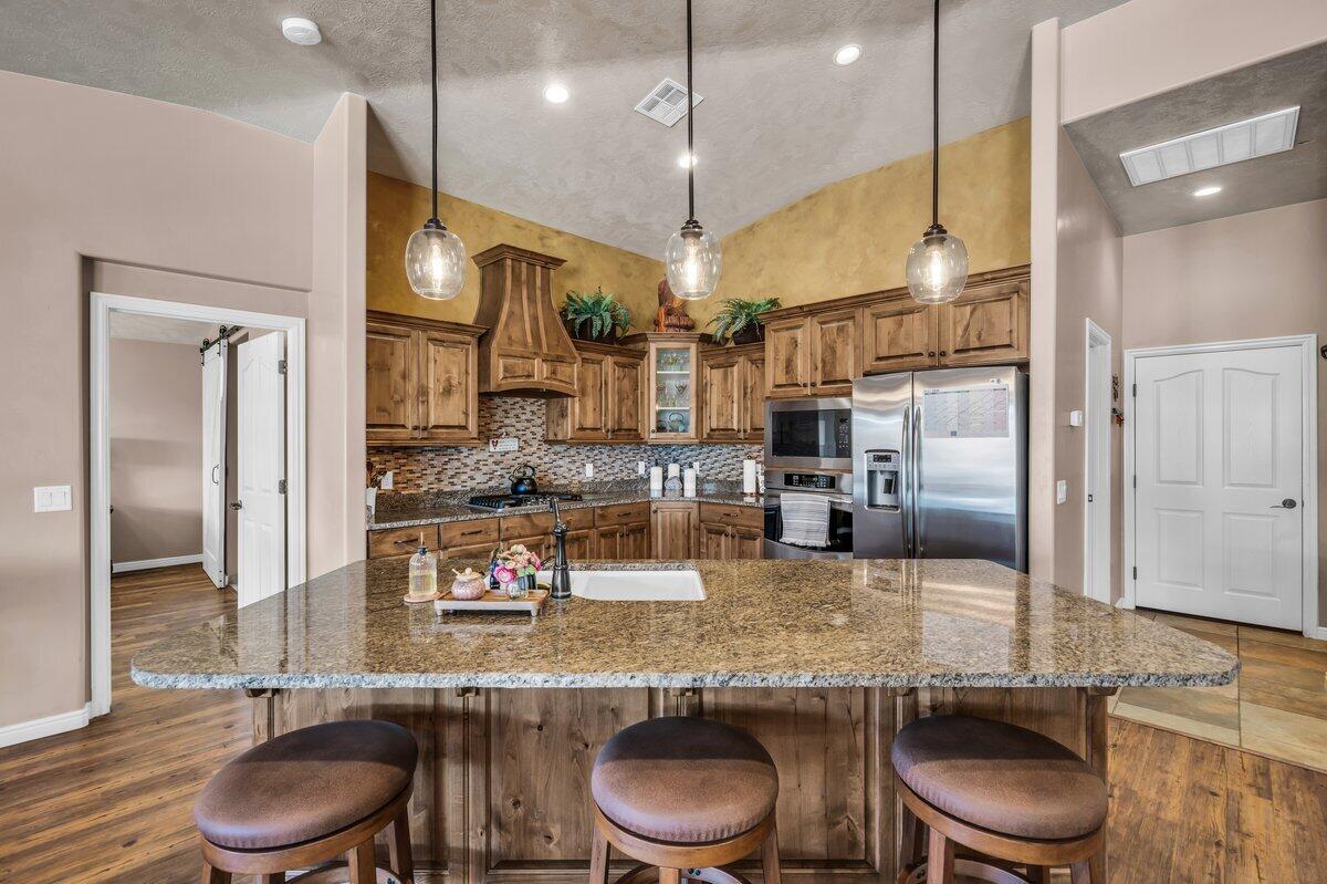 QUAIL COVE - Residential