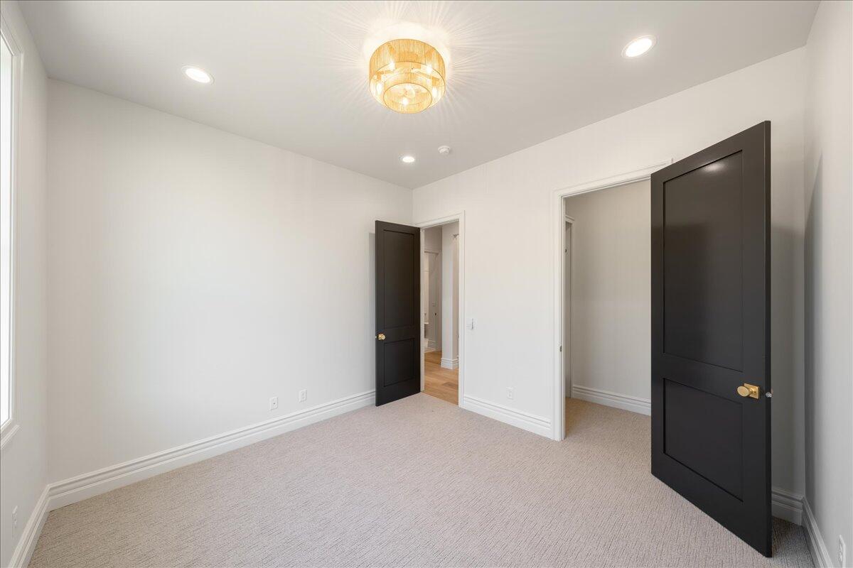 HOMESTEADS AT STUCKI FARMS - Residential