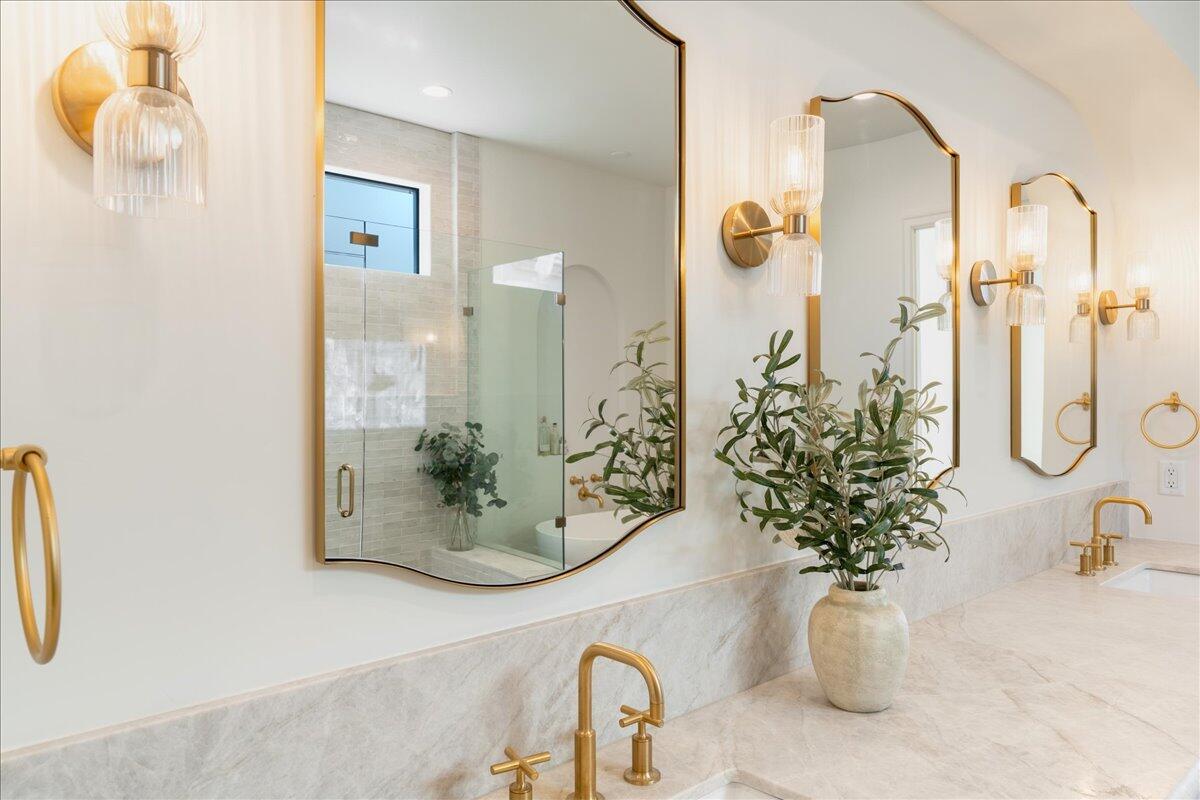 HOMESTEADS AT STUCKI FARMS - Residential