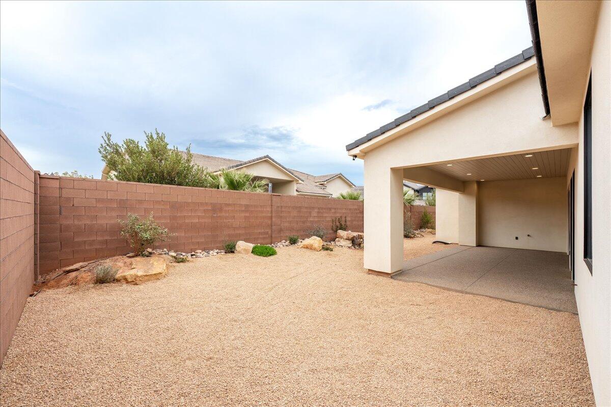 HOMESTEADS AT STUCKI FARMS - Residential
