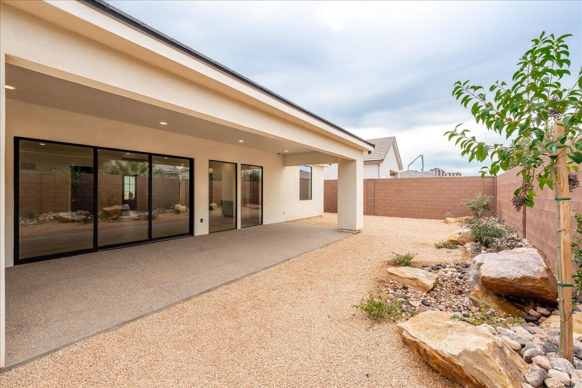 HOMESTEADS AT STUCKI FARMS - Residential