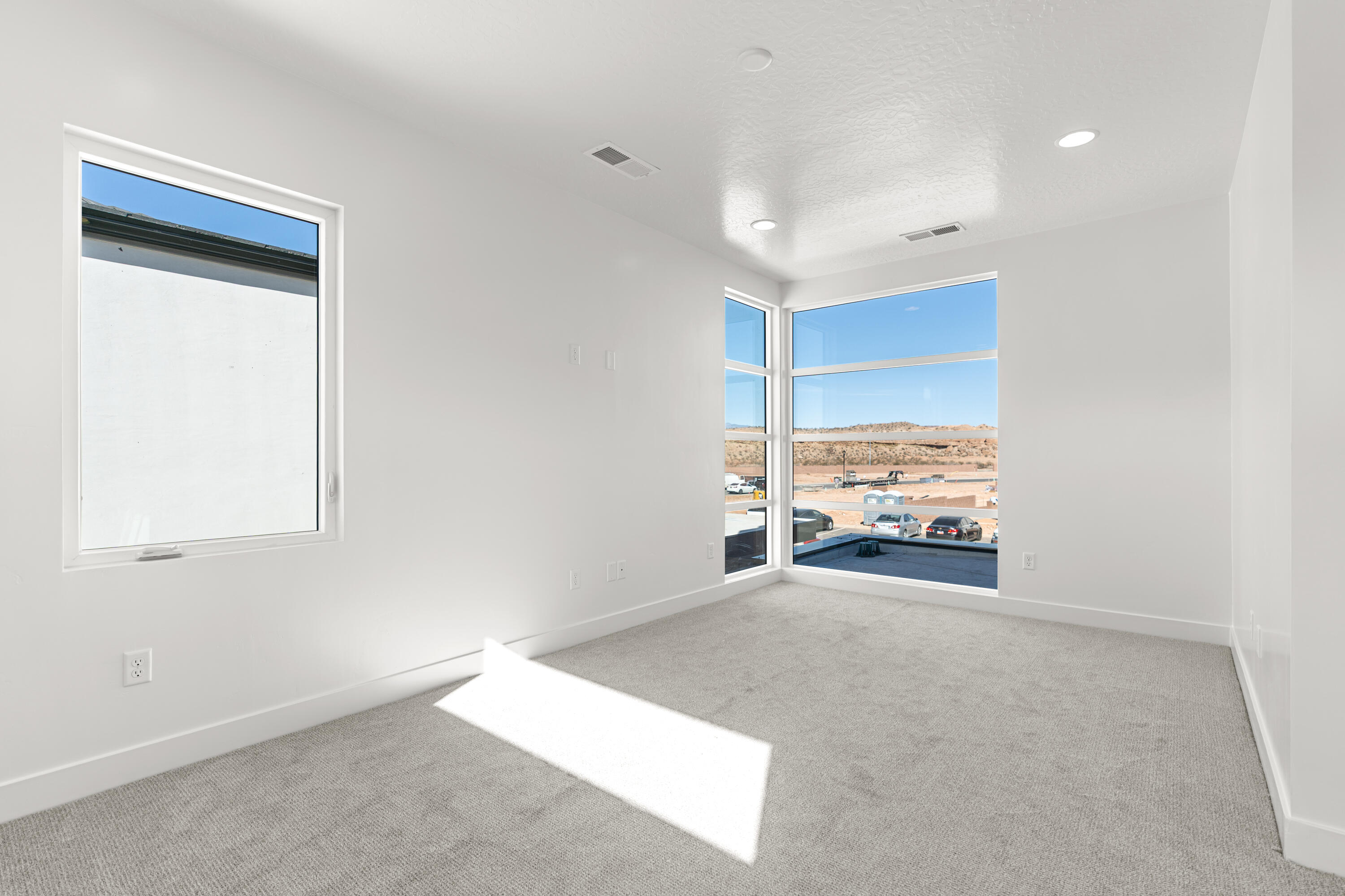 DESERT REFLECTION - Residential