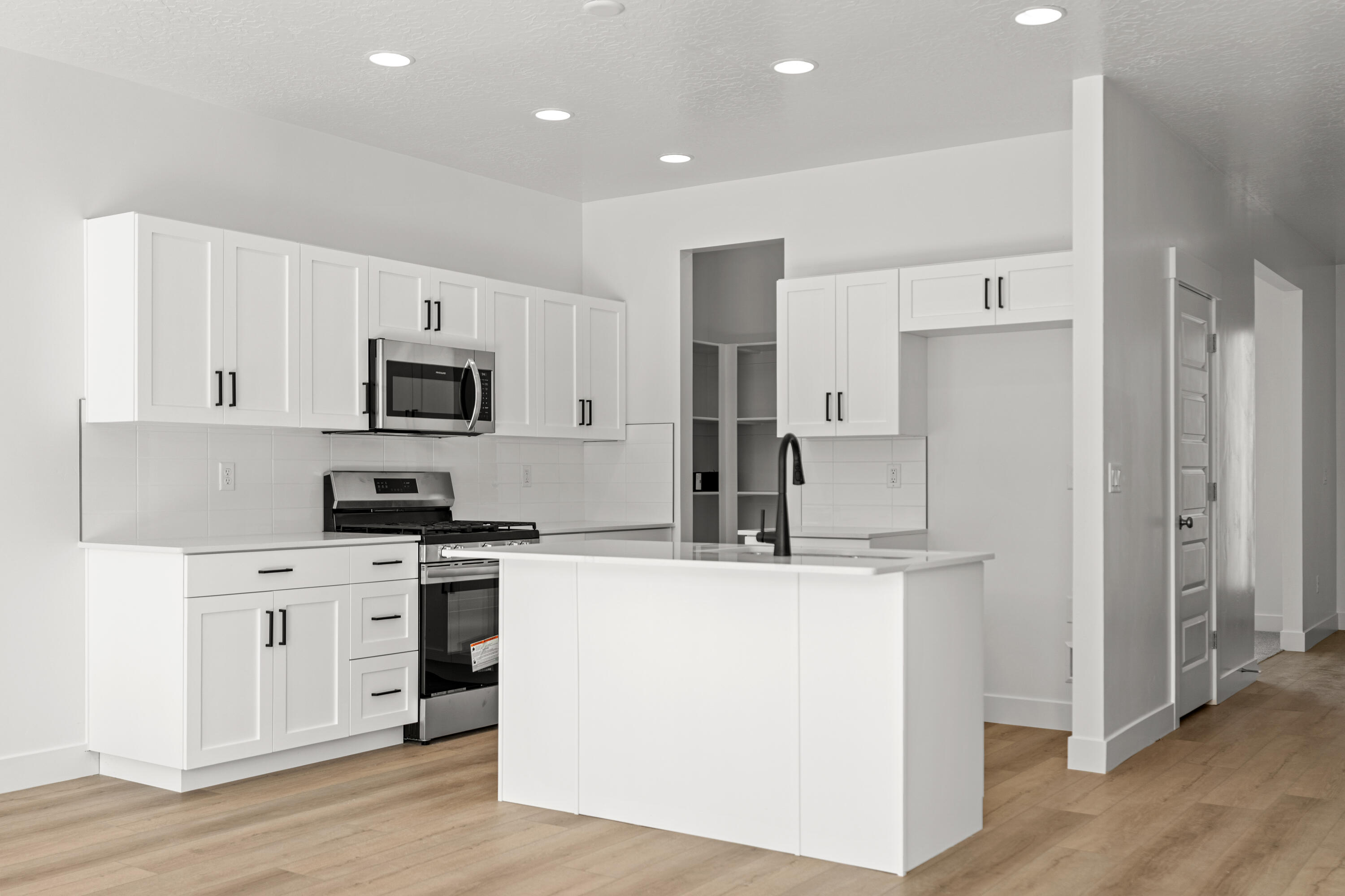 DESERT REFLECTION - Residential