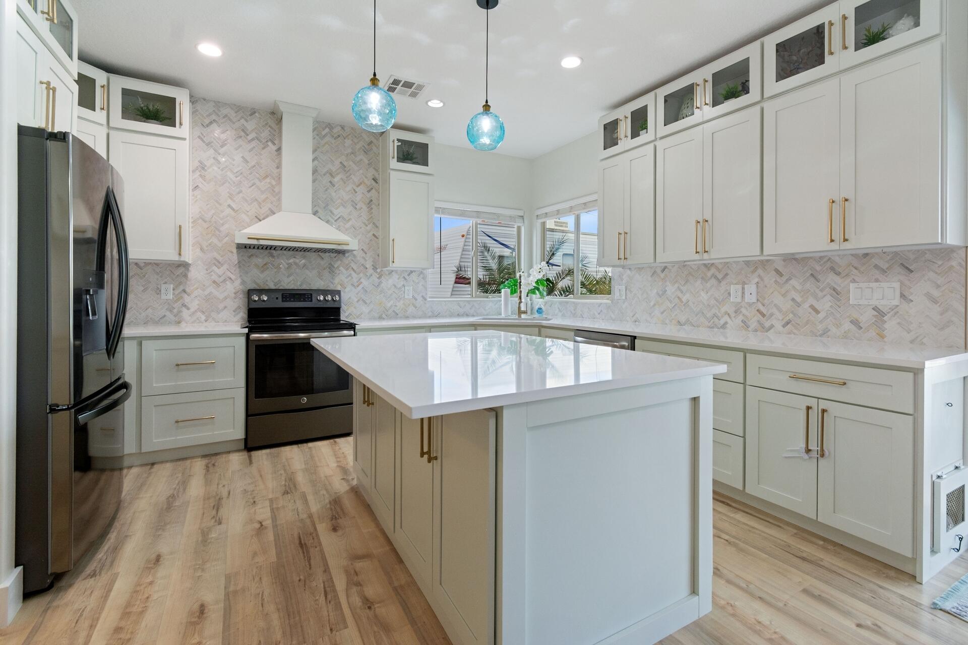 SUGAR PLUM IN THE FIELDS - Residential