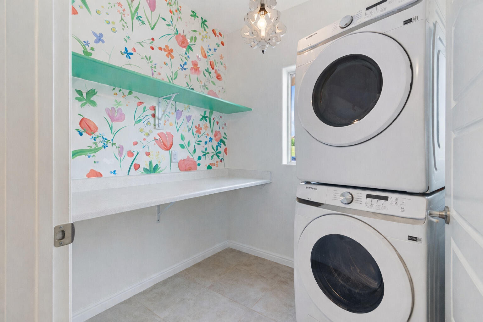 SUGAR PLUM IN THE FIELDS - Residential