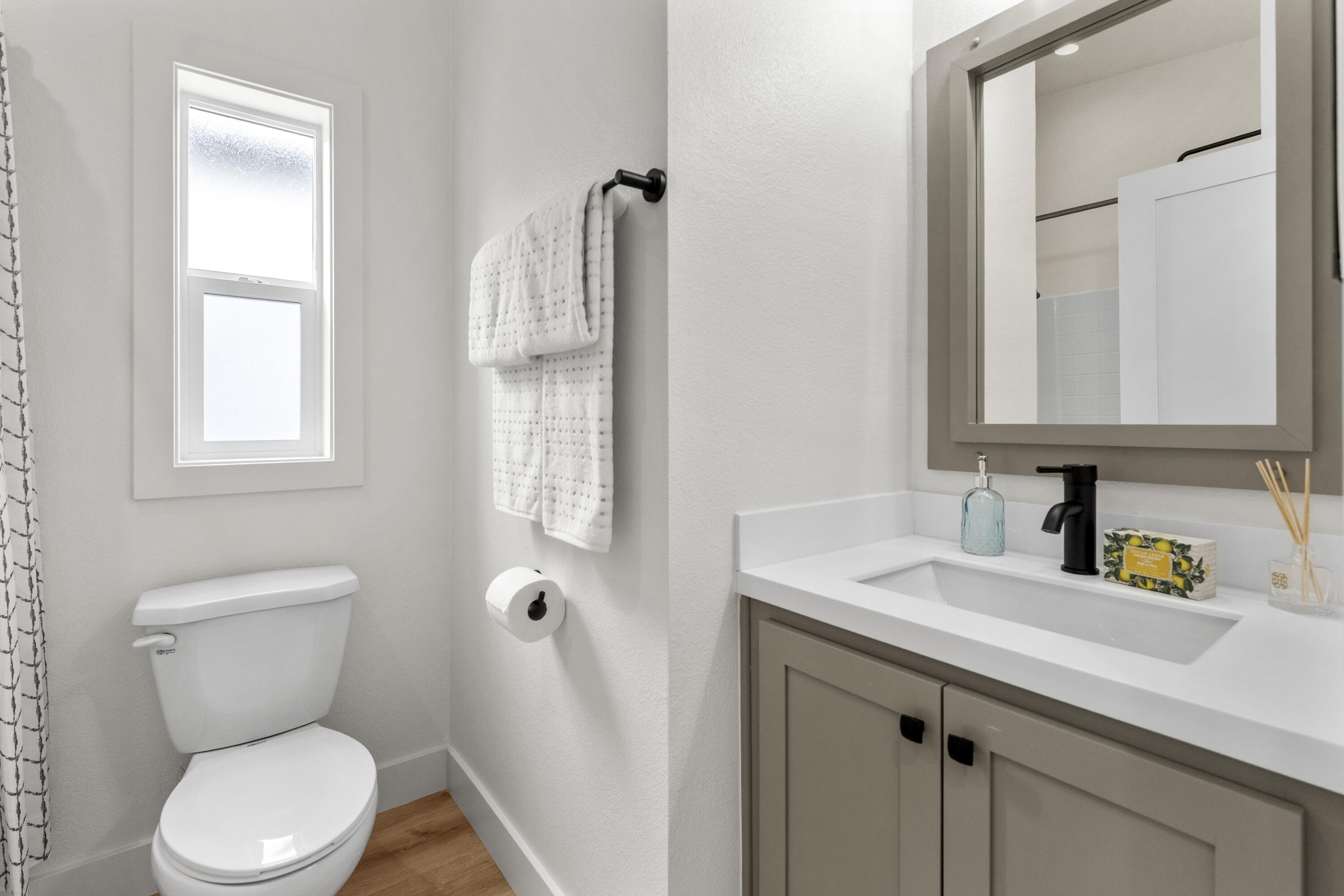 CANYON VILLAS - Residential