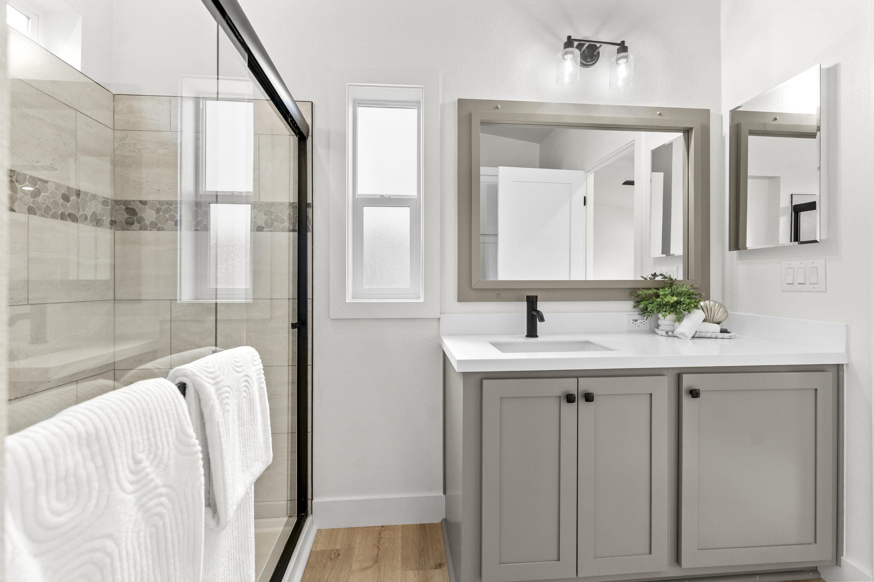 CANYON VILLAS - Residential