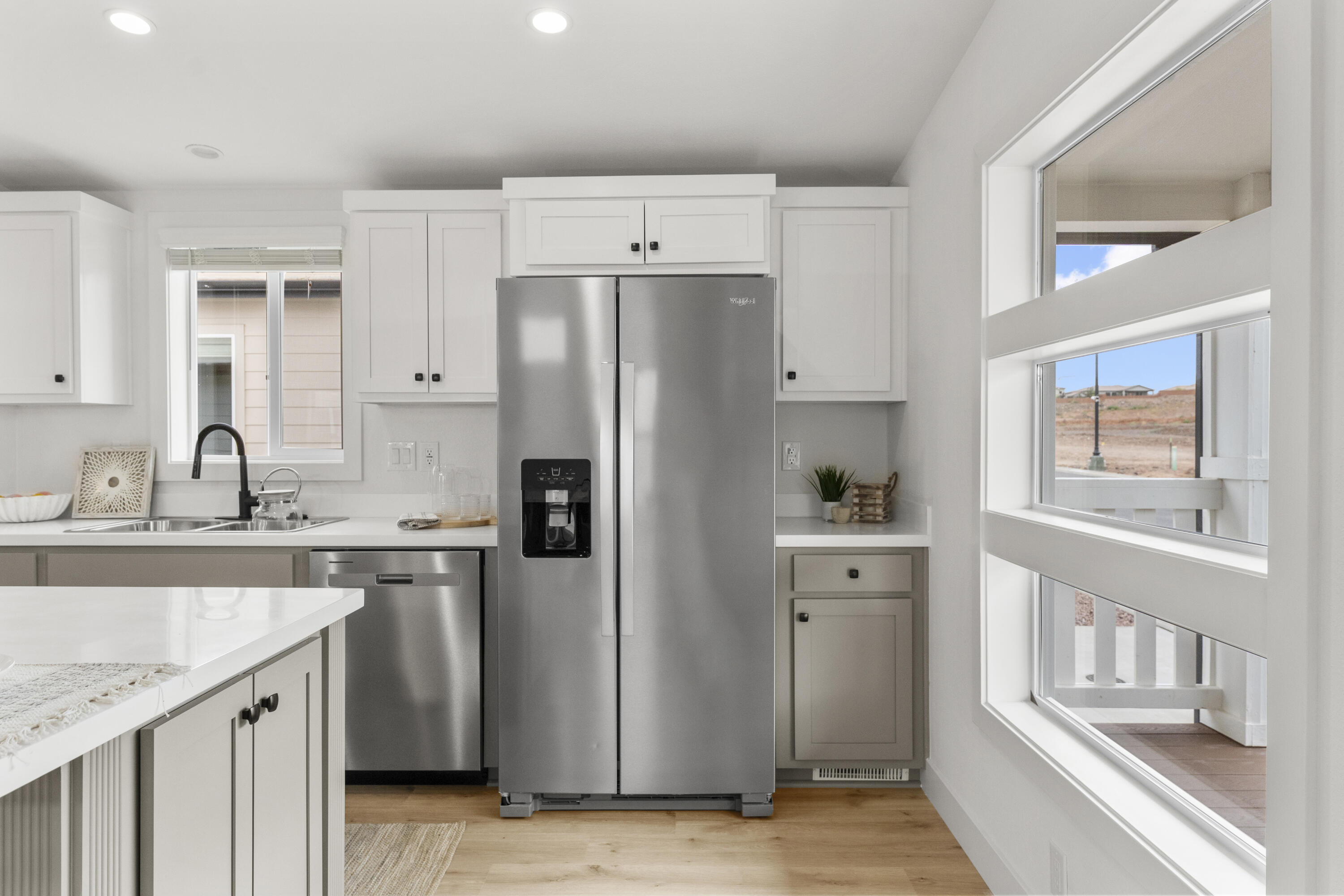 CANYON VILLAS - Residential