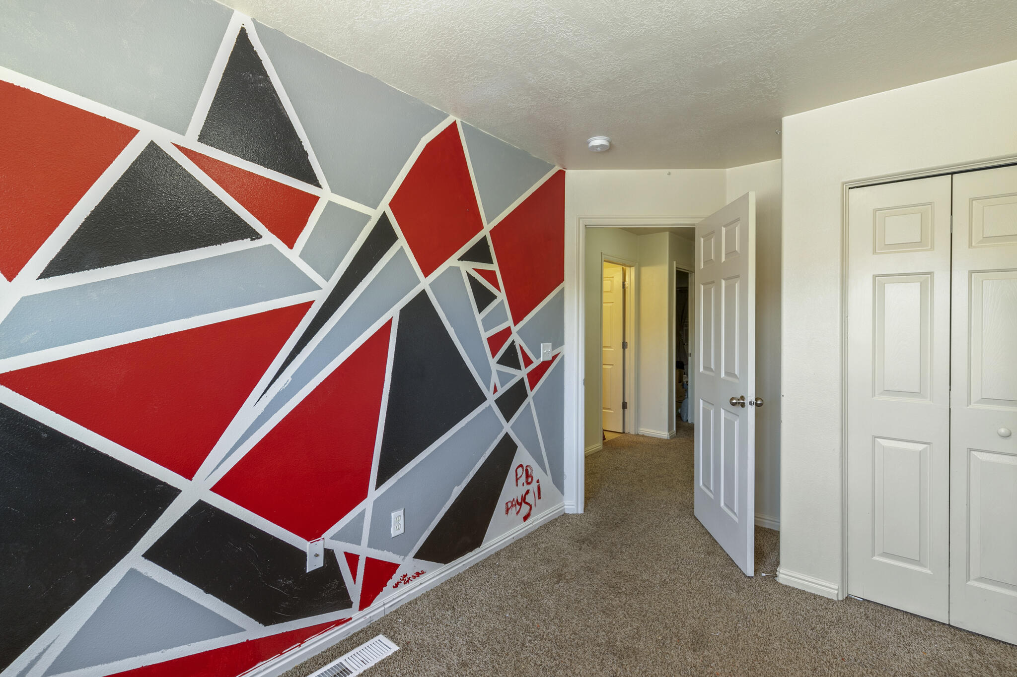 HAWK HOLLOW TOWNHOMES - Residential