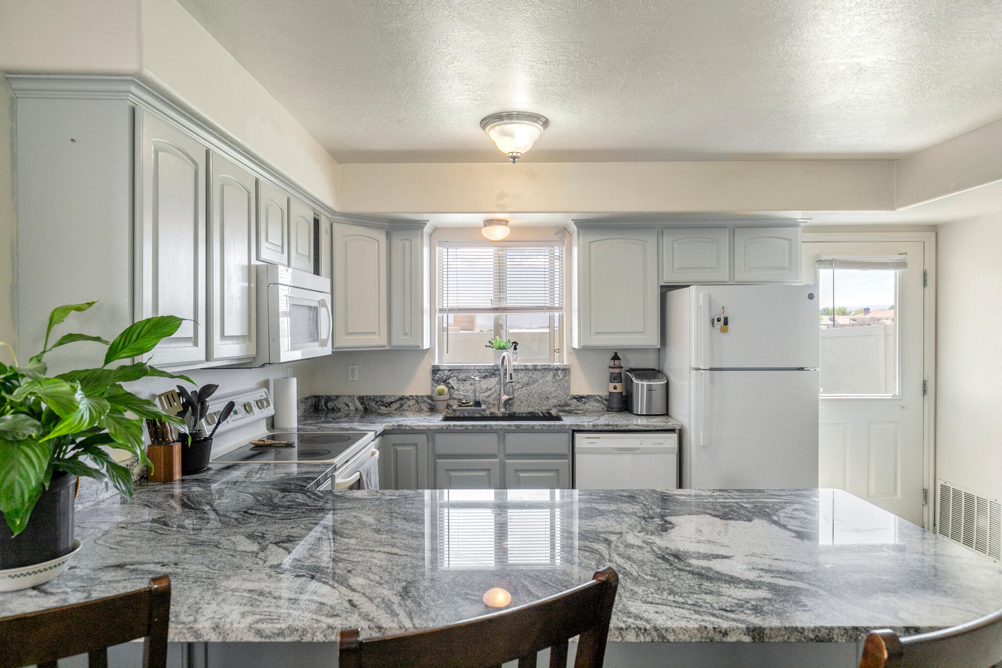 HAWK HOLLOW TOWNHOMES - Residential