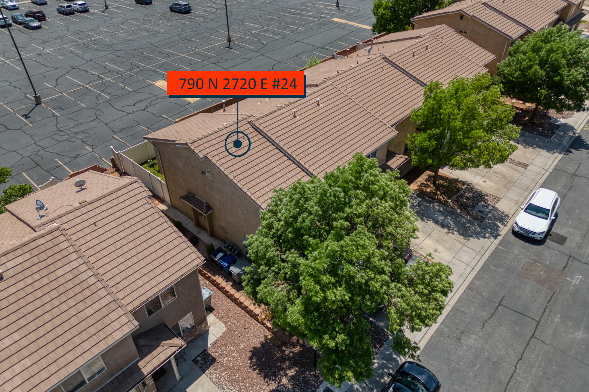 HAWK HOLLOW TOWNHOMES - Residential