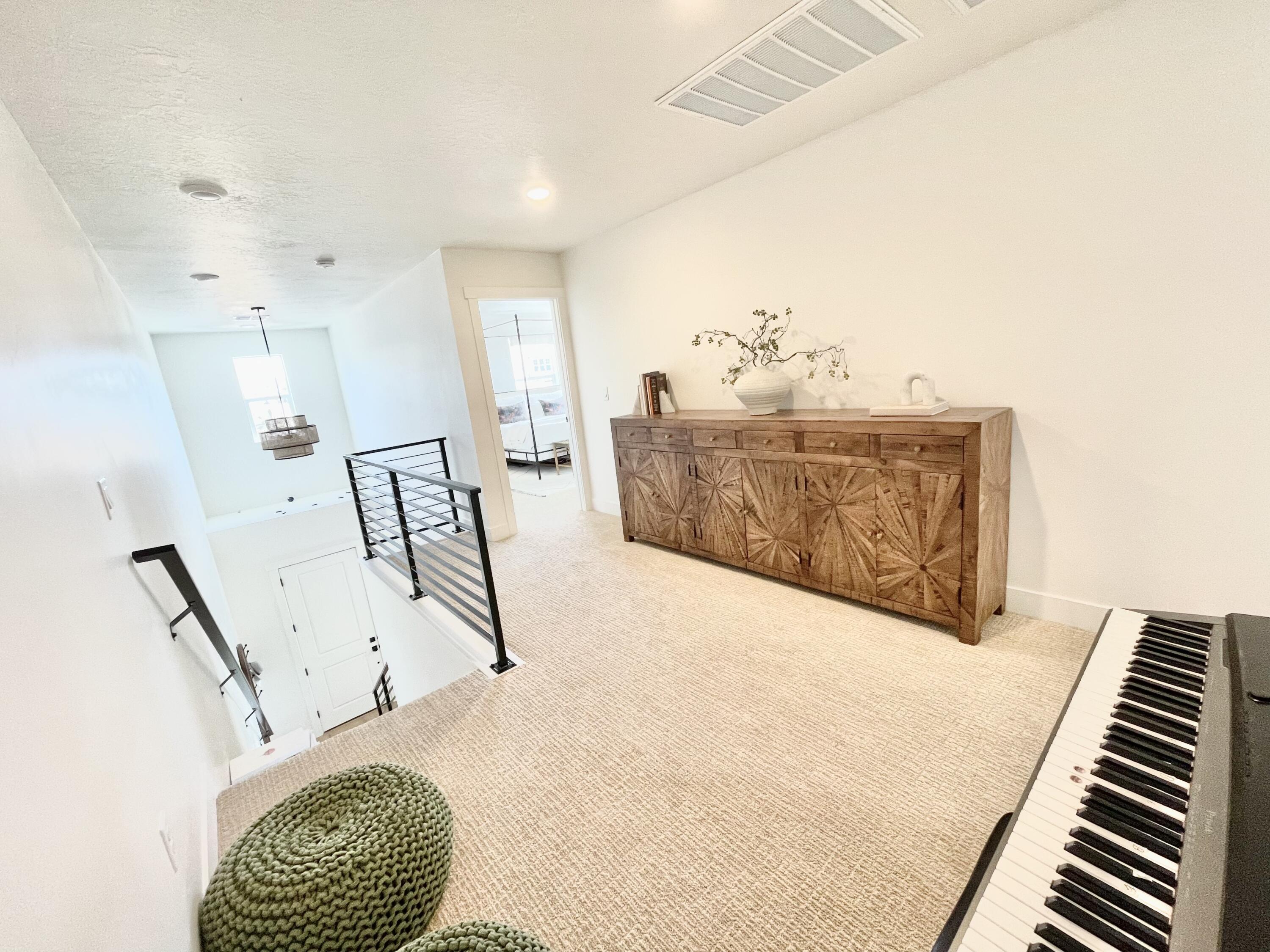 AUBURN HILLS - Residential