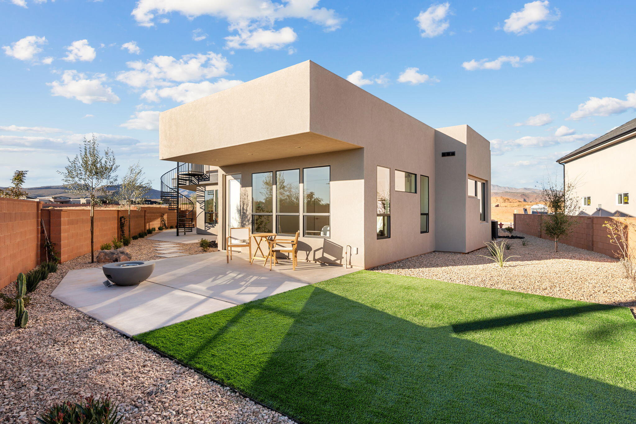 BLACK STONE - Residential