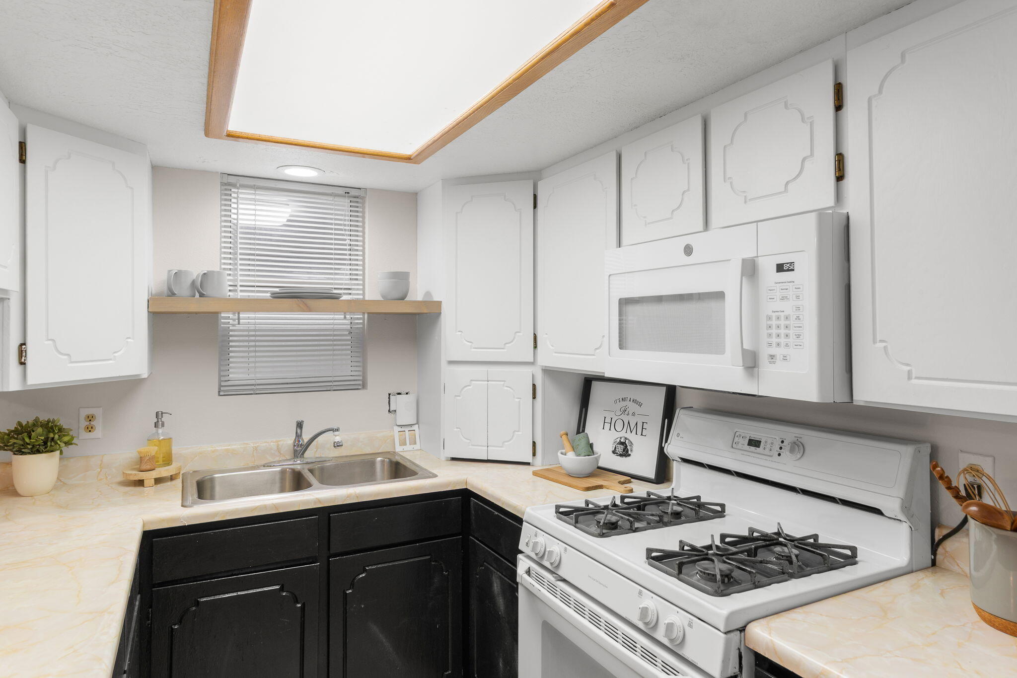 KINGS ROW ESTATES - Residential