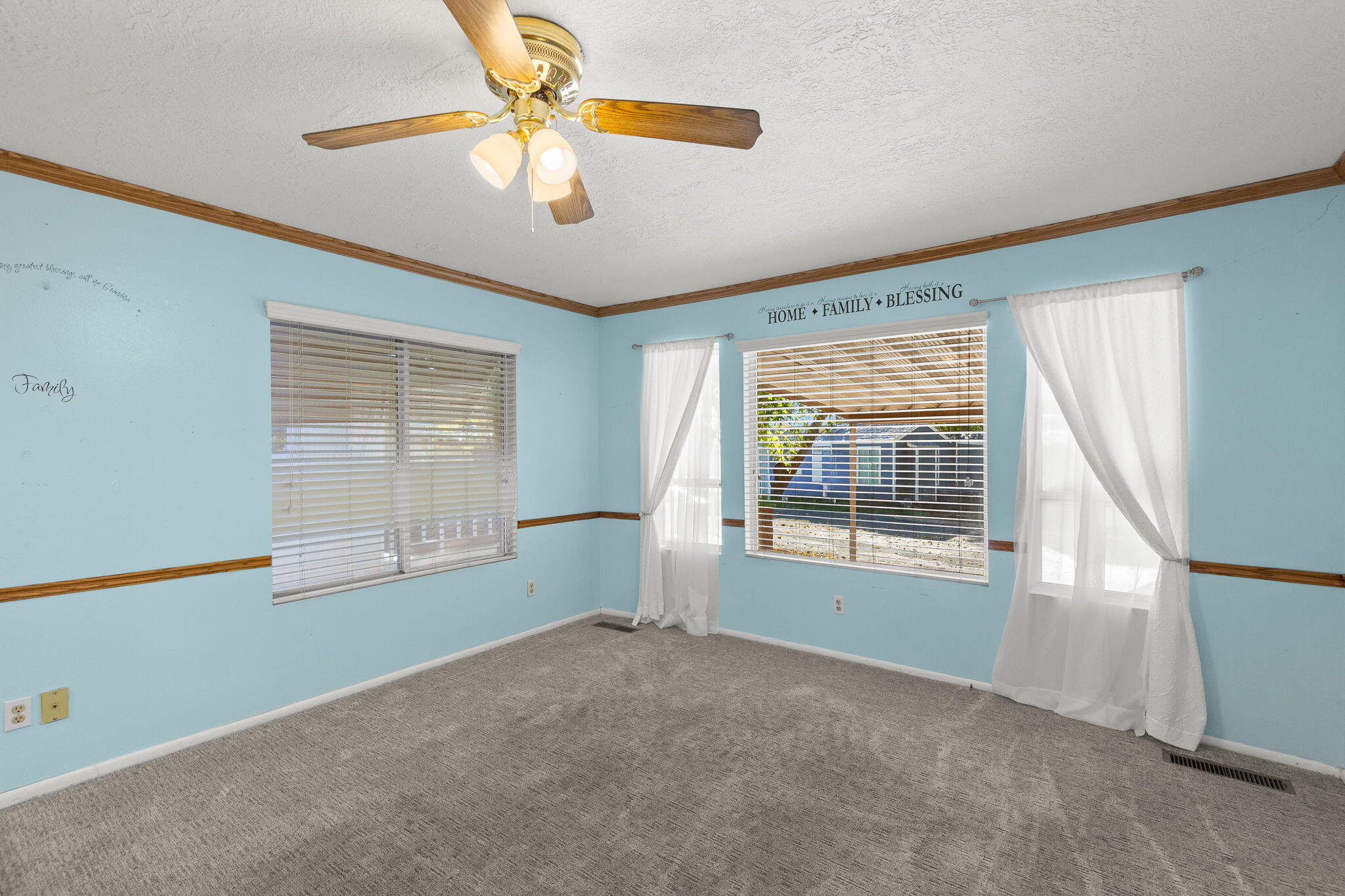 KINGS ROW ESTATES - Residential