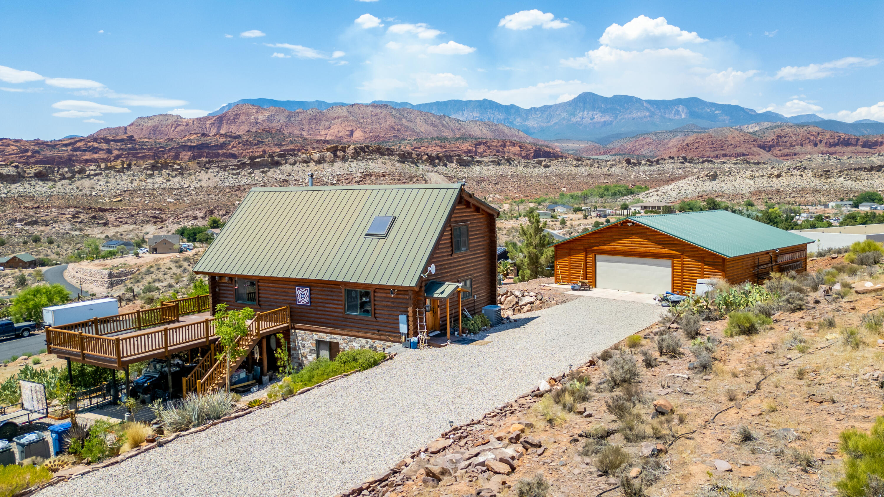 LEEDS TOWNSITE - Residential