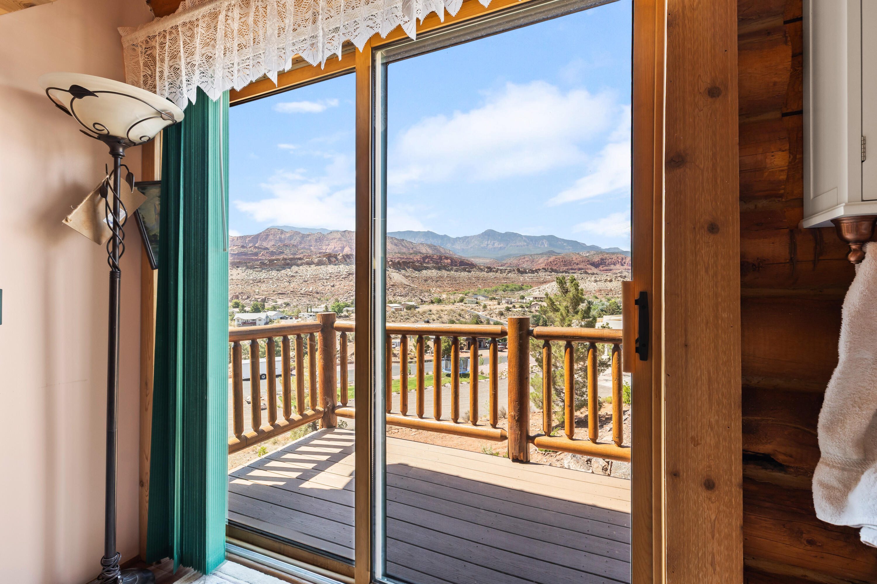 LEEDS TOWNSITE - Residential