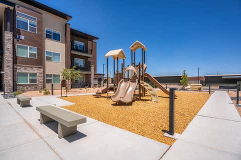 Tiny photo for 868 E DESERT CACTUS DR, Washington, UT 84780 (MLS # 26-273295)