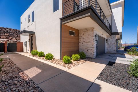 Tiny photo for 868 E DESERT CACTUS DR, Washington, UT 84780 (MLS # 26-273295)