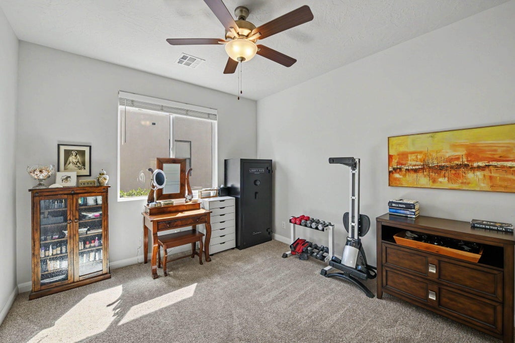 Photo of 1492 W Pocket Mesa DR, Saint George, UT 84770 (MLS # 26-277154)