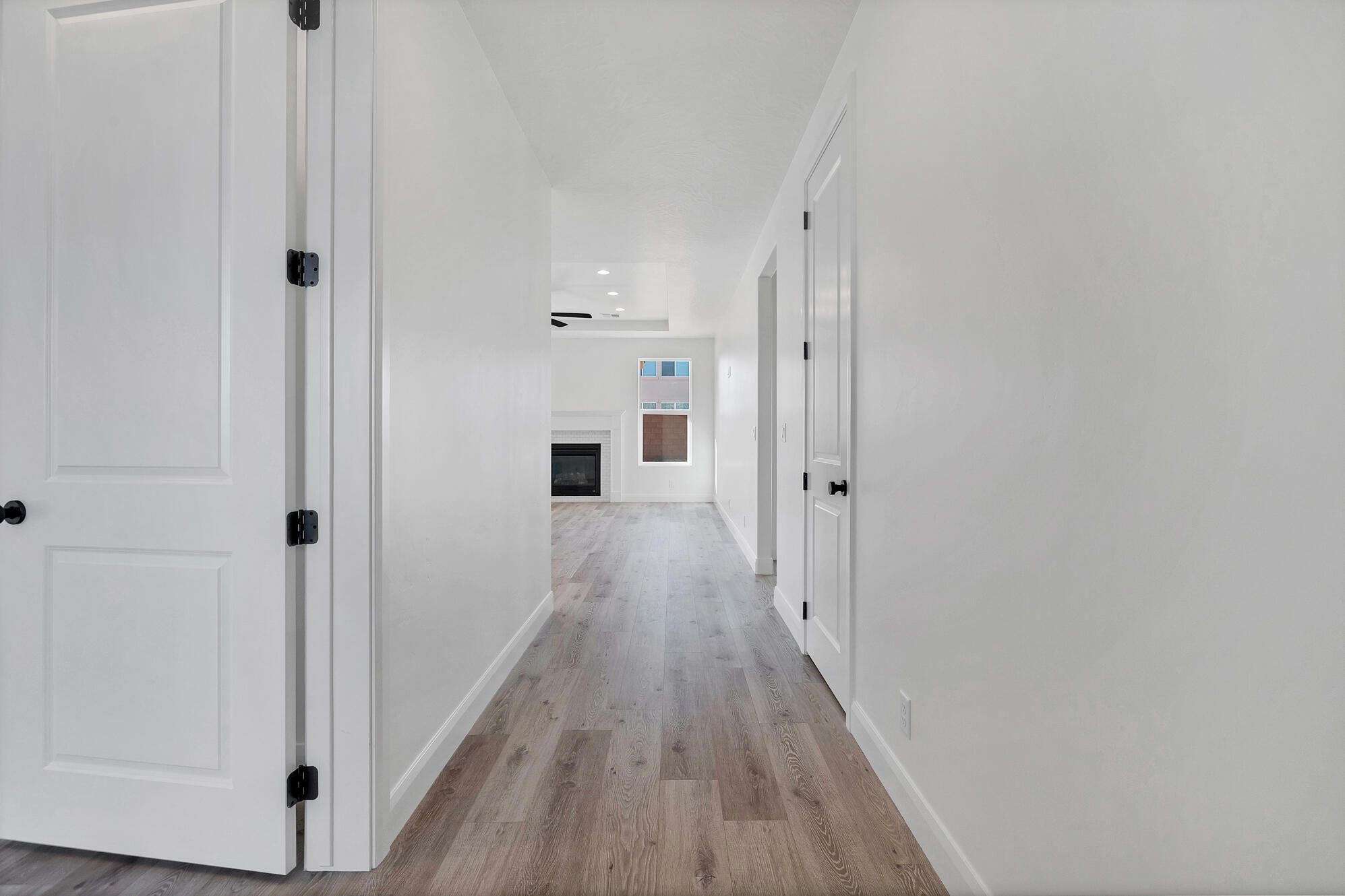 LAKESIDE AT DESERT SANDS - Residential