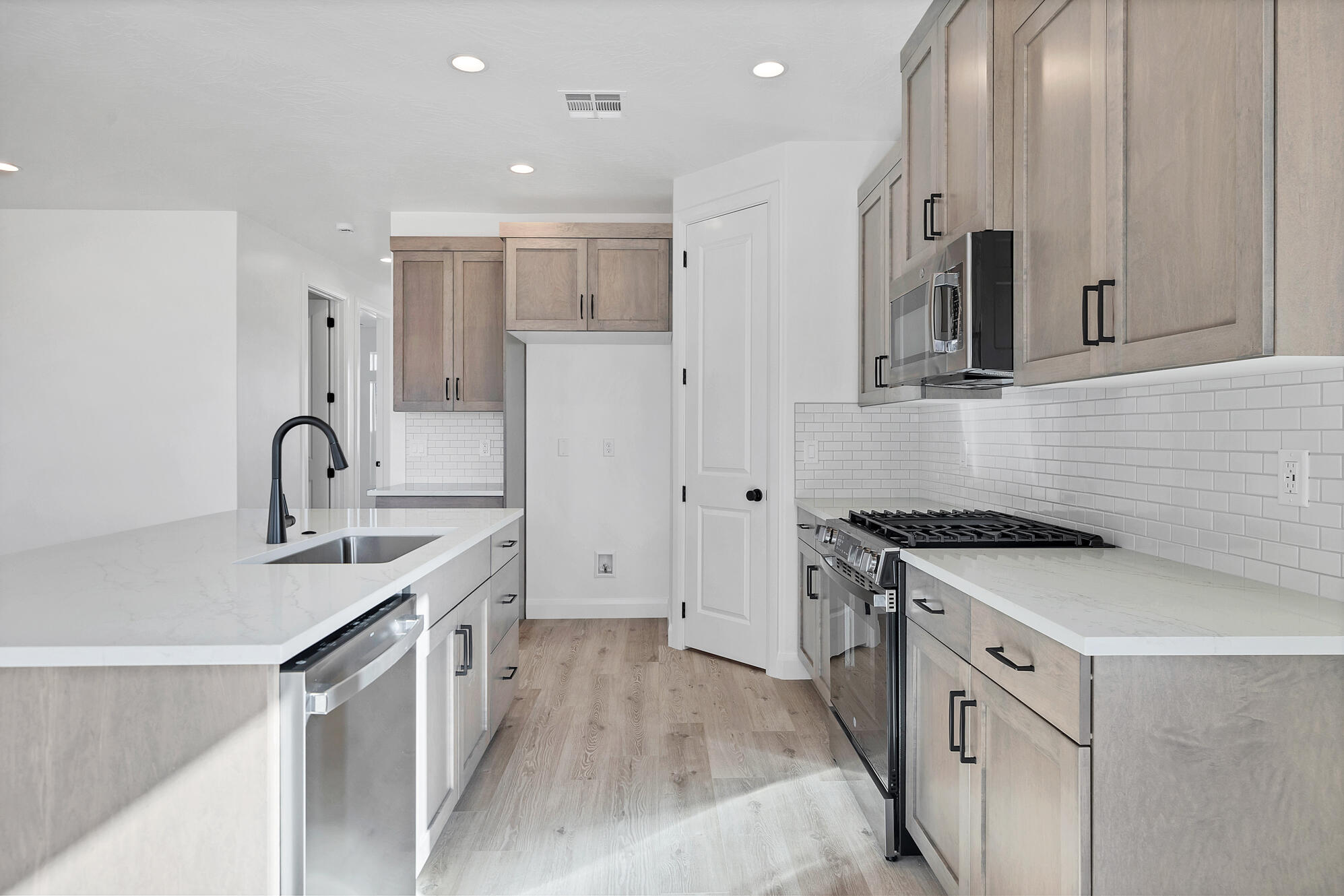 LAKESIDE AT DESERT SANDS - Residential