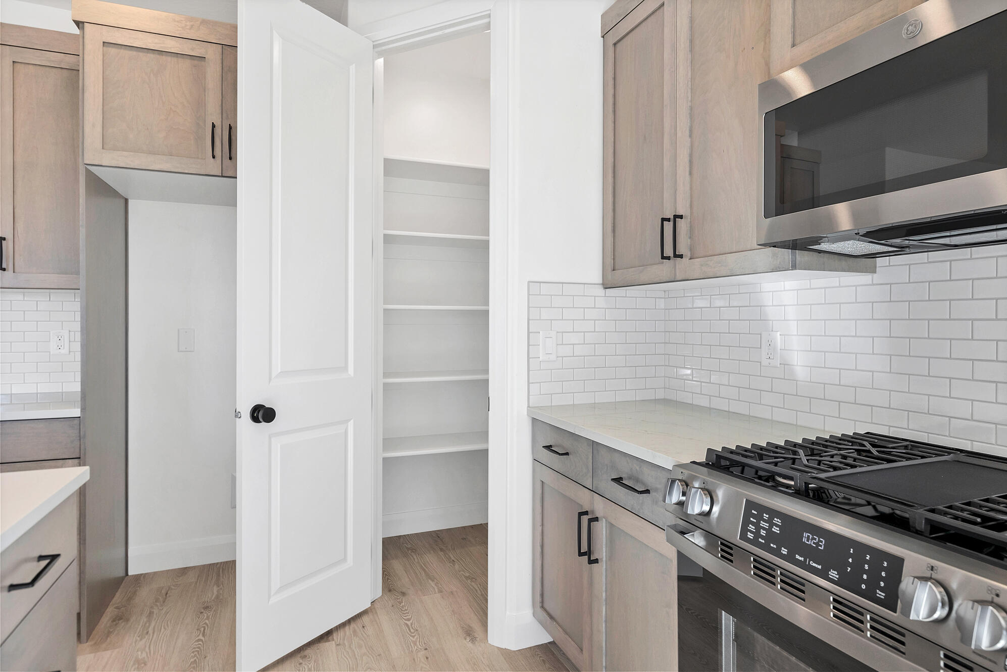 LAKESIDE AT DESERT SANDS - Residential