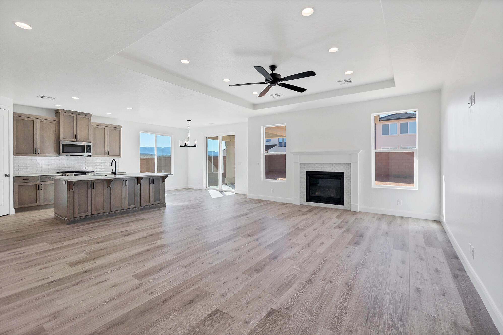 LAKESIDE AT DESERT SANDS - Residential