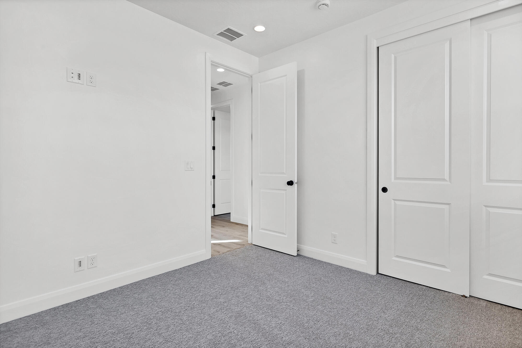 LAKESIDE AT DESERT SANDS - Residential