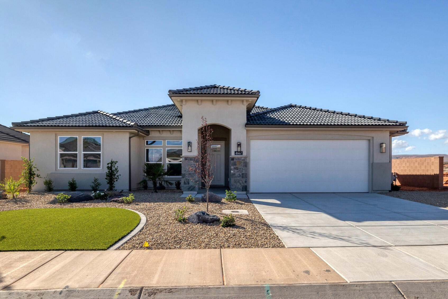 LAKESIDE AT DESERT SANDS - Residential