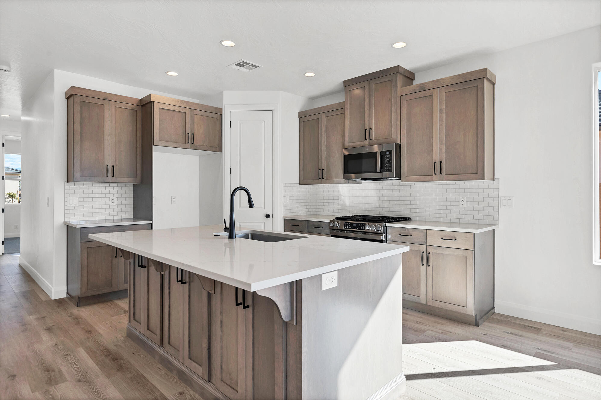 LAKESIDE AT DESERT SANDS - Residential