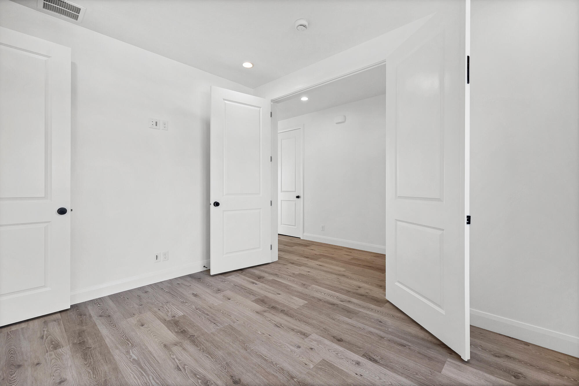 LAKESIDE AT DESERT SANDS - Residential