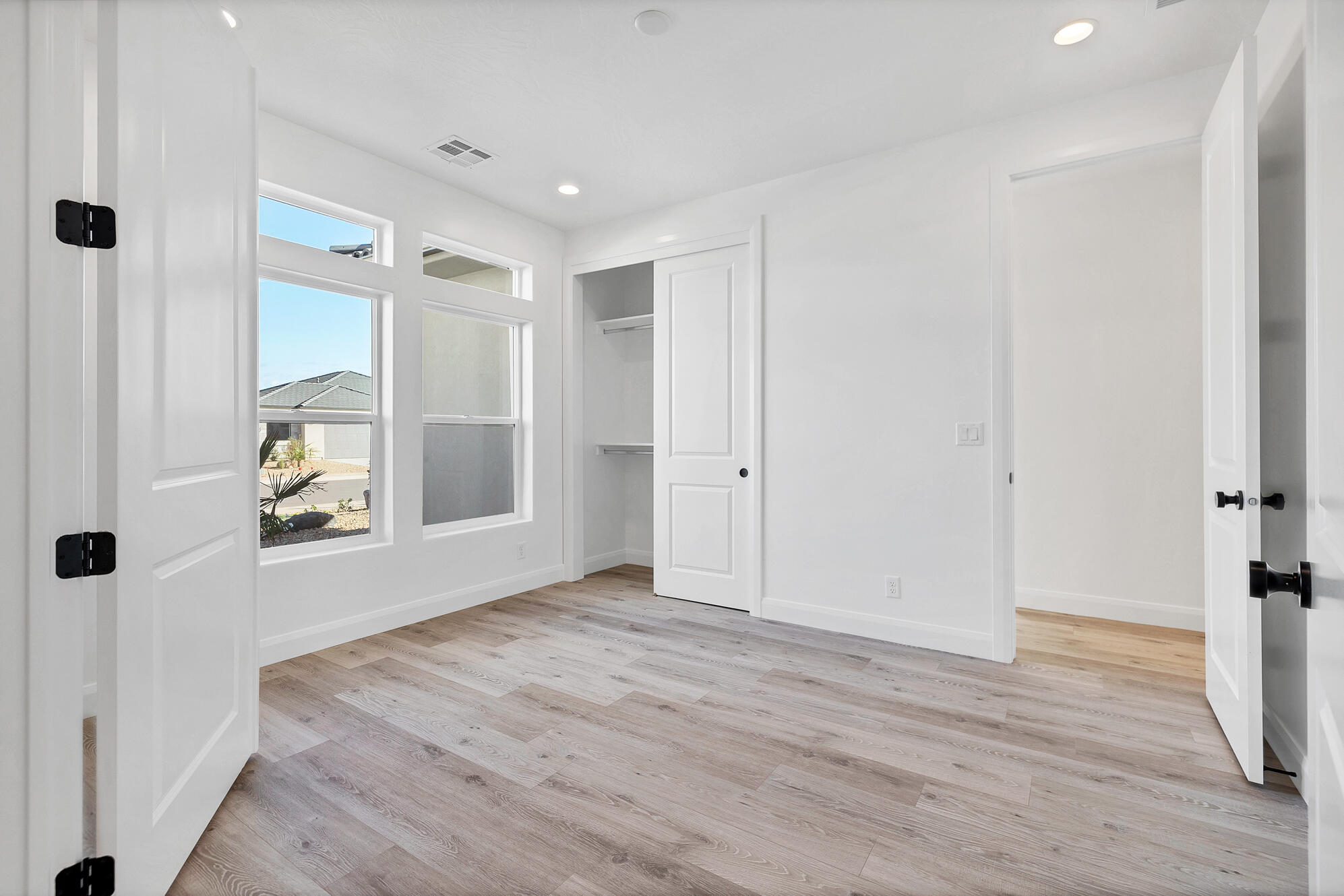 LAKESIDE AT DESERT SANDS - Residential