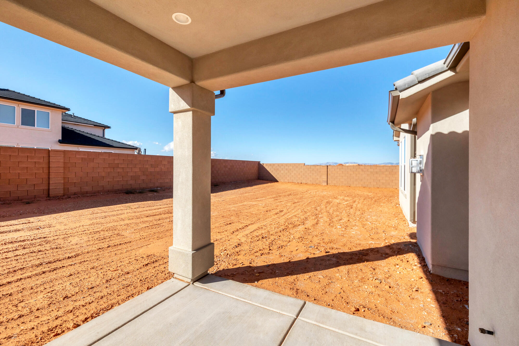 LAKESIDE AT DESERT SANDS - Residential