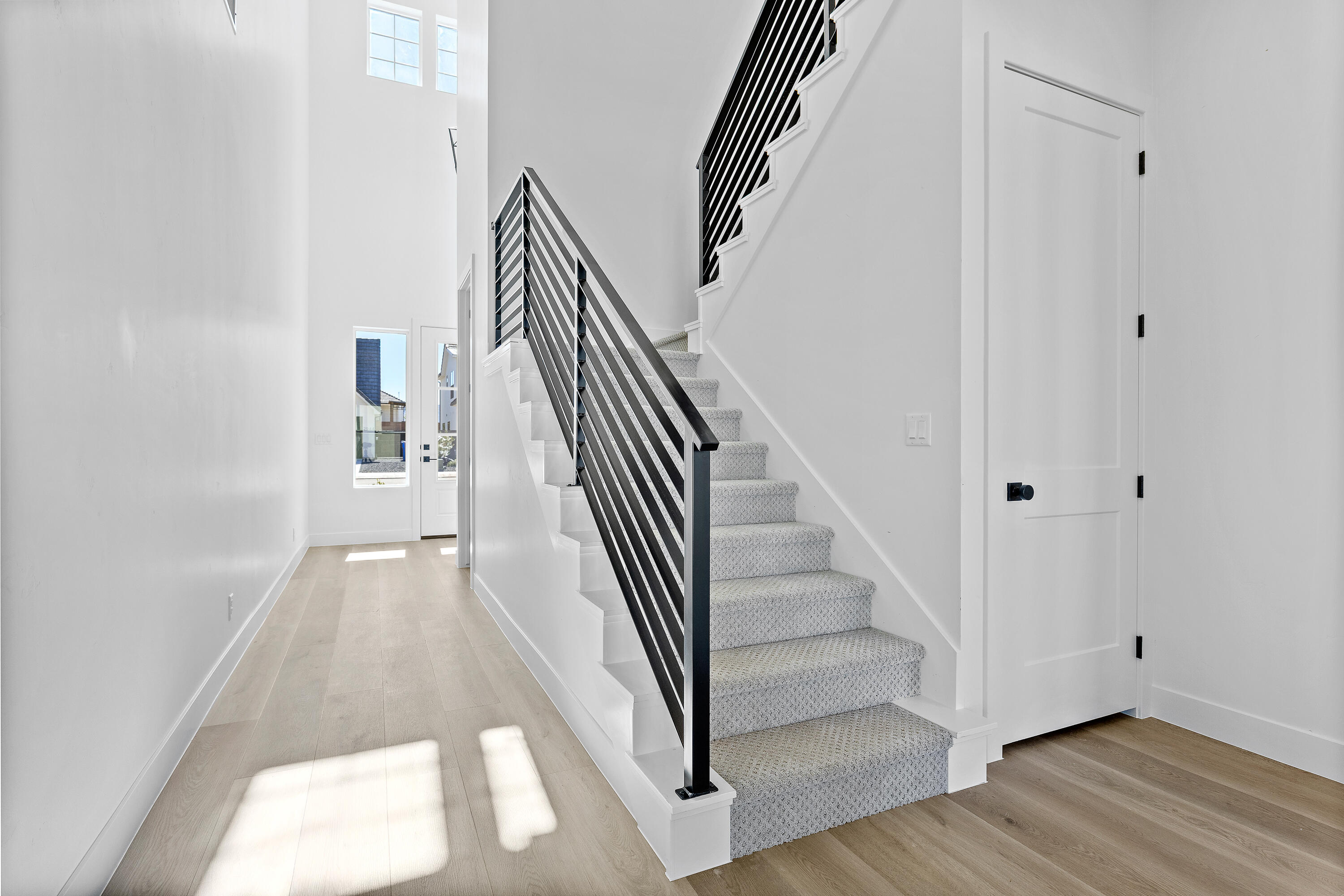 DESERT HORIZON - Residential