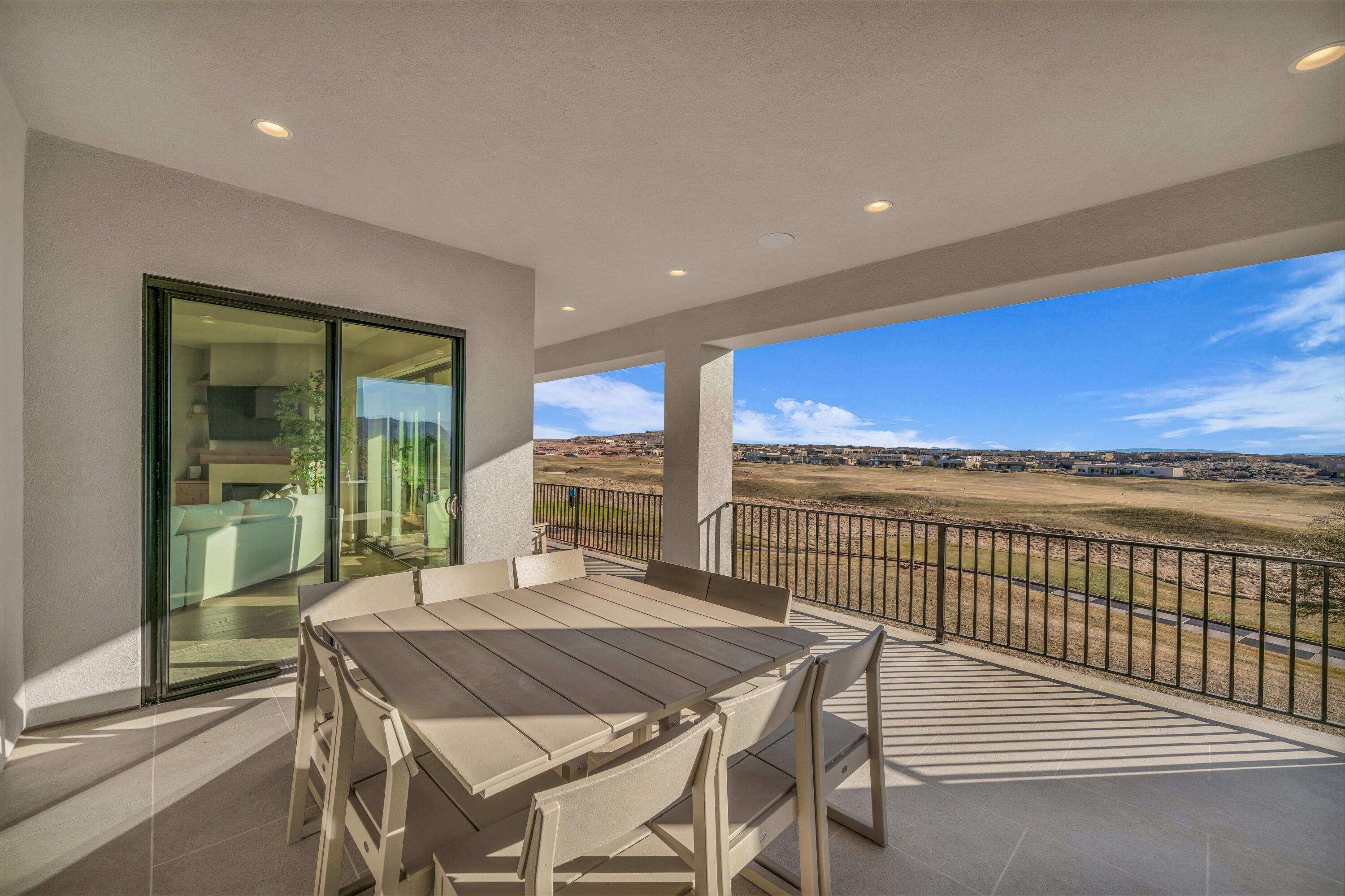 LEDGES OF ST GEORGE - Residential