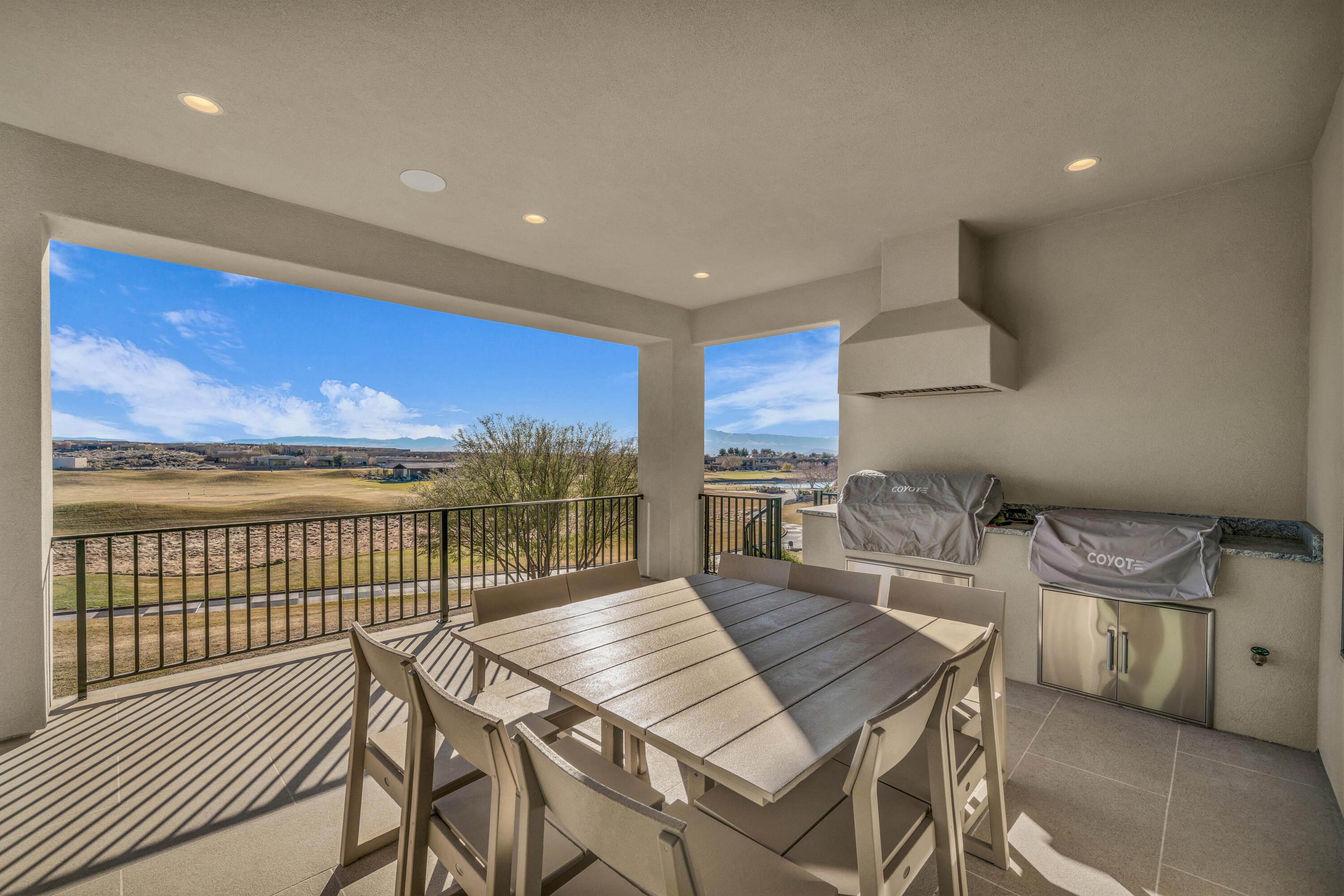 LEDGES OF ST GEORGE - Residential