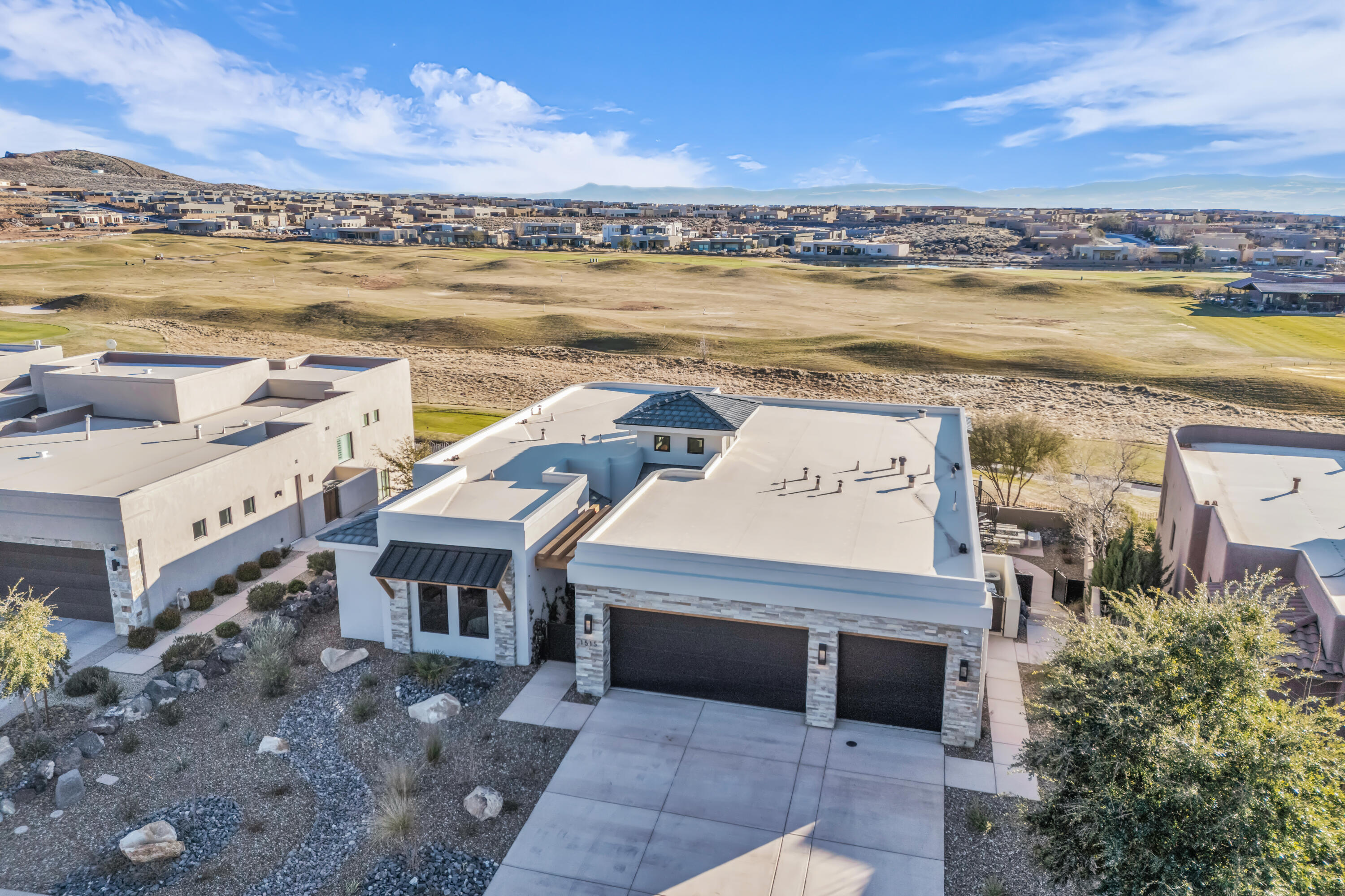 LEDGES OF ST GEORGE - Residential