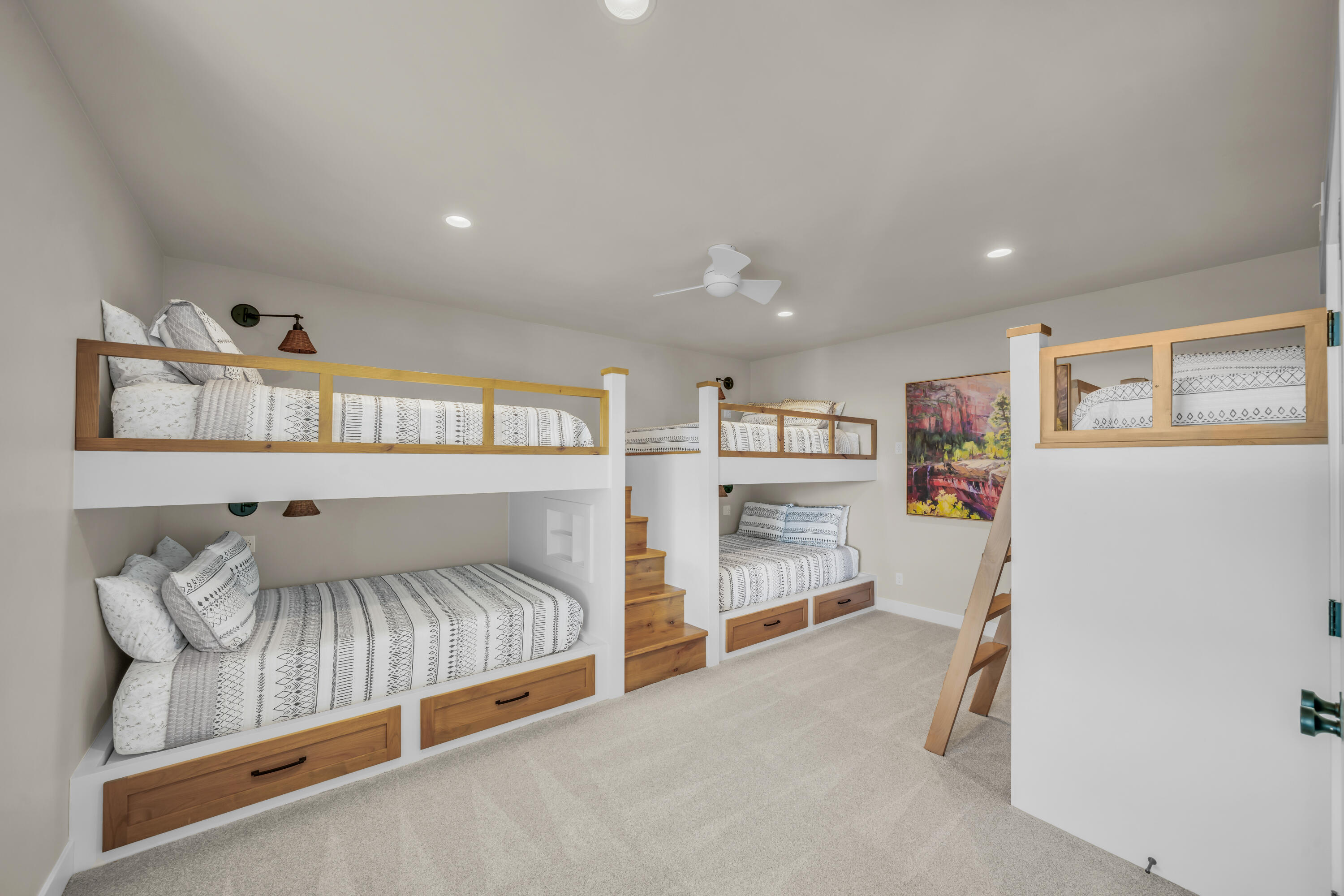 LEDGES OF ST GEORGE - Residential