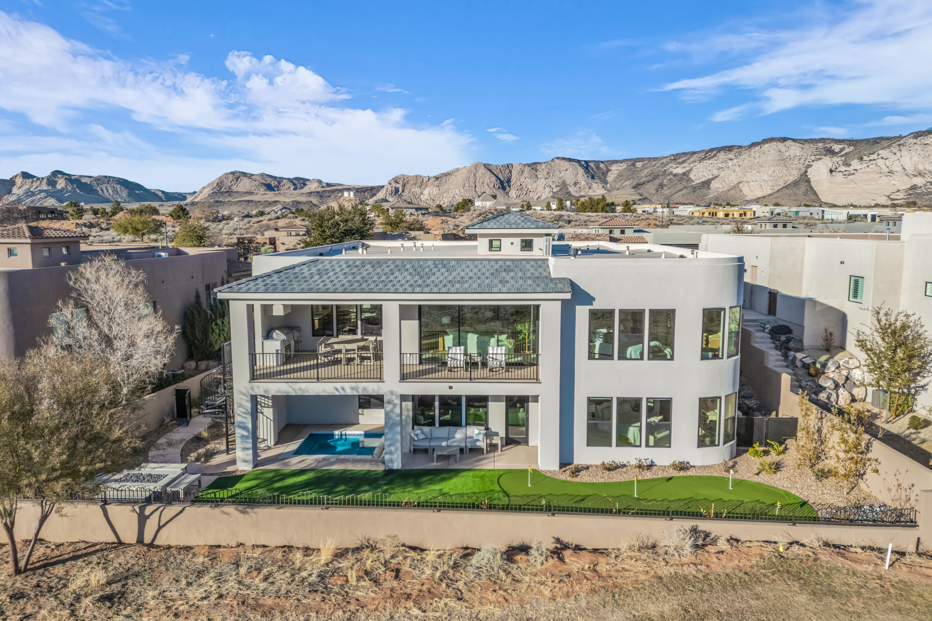 LEDGES OF ST GEORGE - Residential