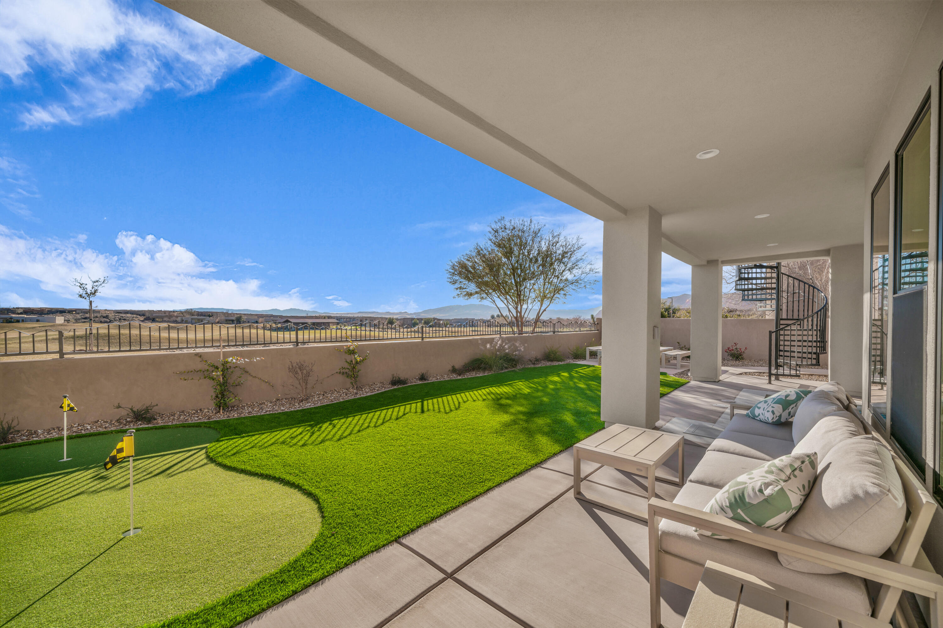 LEDGES OF ST GEORGE - Residential