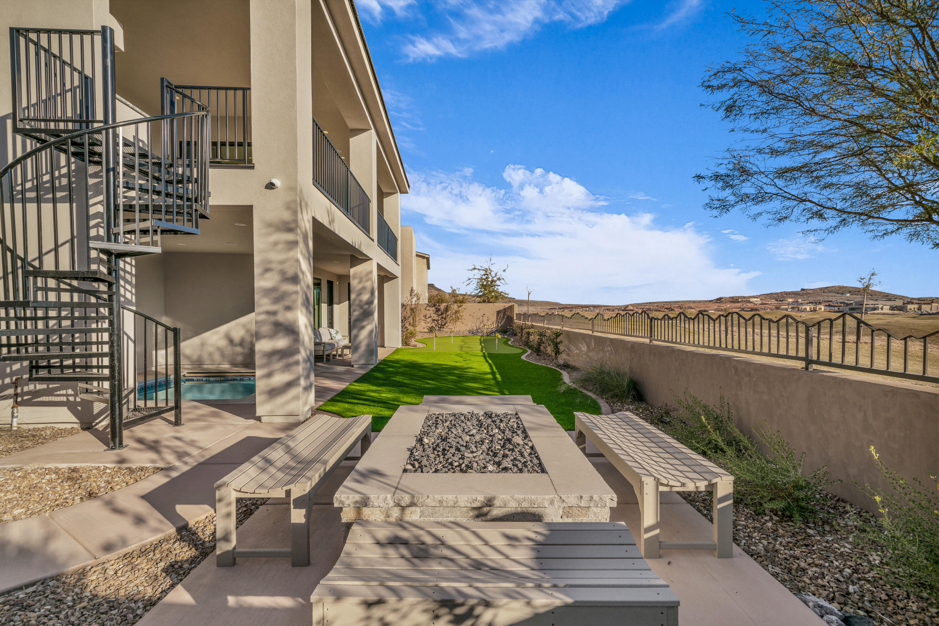 LEDGES OF ST GEORGE - Residential