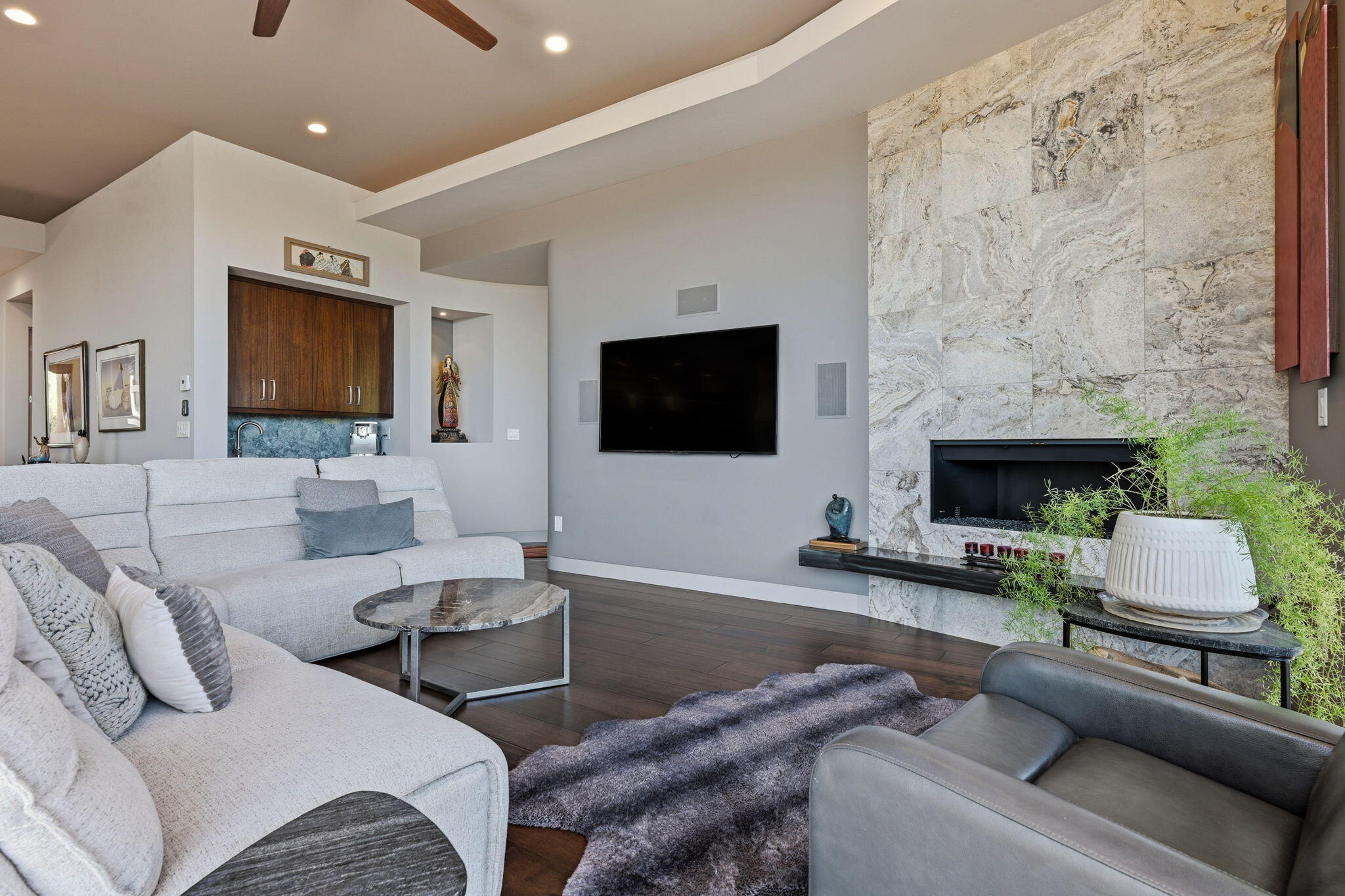 KACHINA SPRINGS EAST AT ENTRADA - Residential